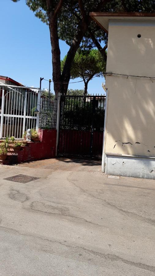 La Casa Di Nino Villa Portici Luaran gambar